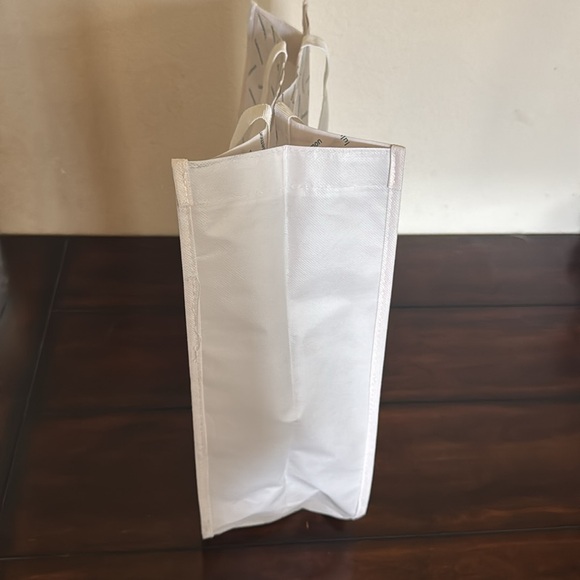 lululemon Reusable Logo Bag Tote - Holiday Limited Edition - Green/White - Picture 5 of 10